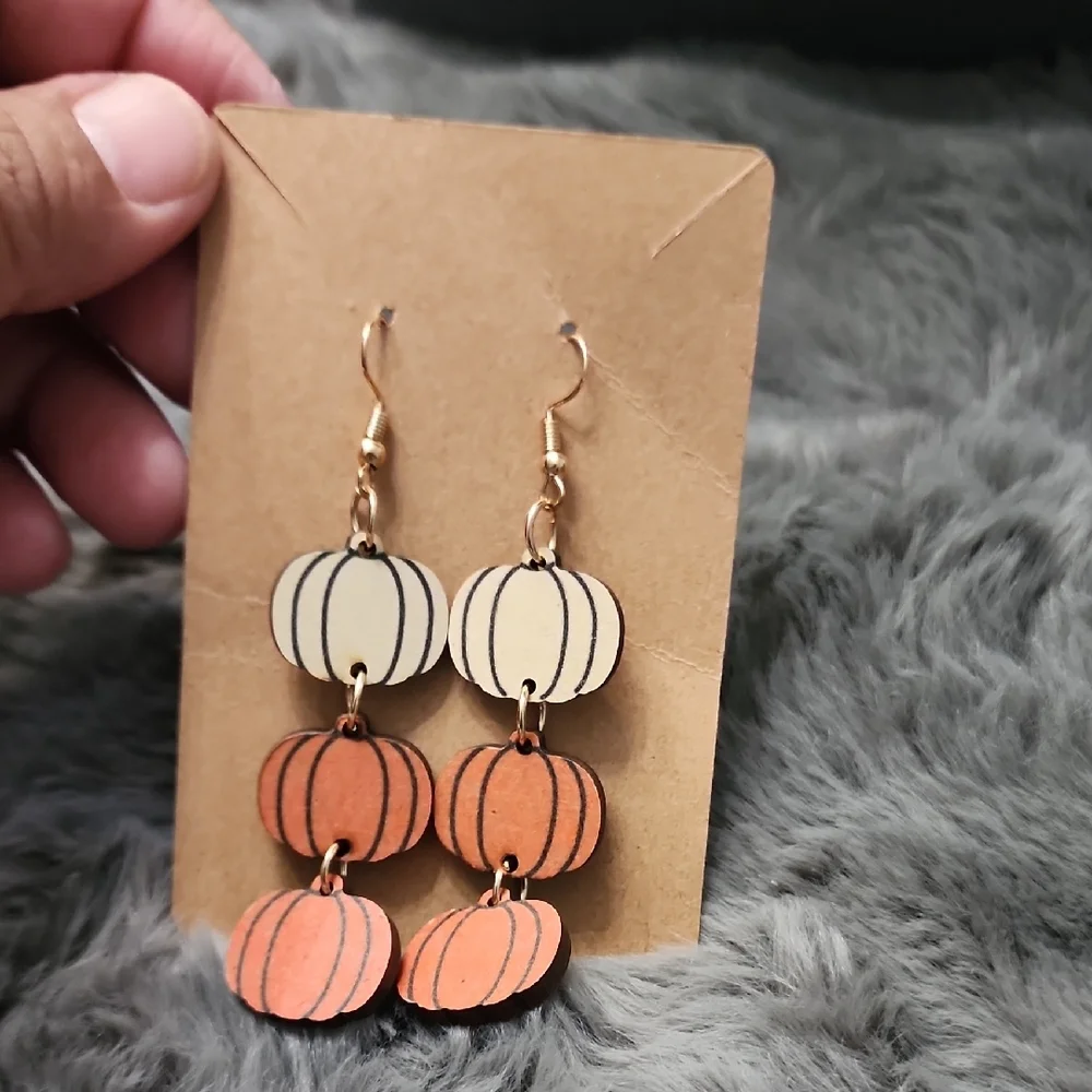 Fashion Jewelry Pumpkin Earrings in Cream and Orange - Picture 2 of 2